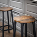 Zestaw 2 stołków barowych 65 cm z metalową ramą