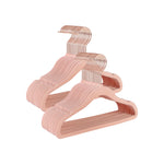 Wieszaki welurowe, coral pink